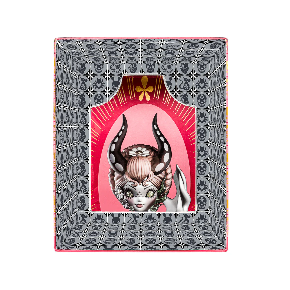 Witch Queen 8" Vinyl Art Figure by Junko Mizuno - Blood Red Edition (Limited Edition of 300) - Image 18